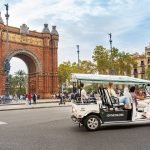 Tour Bienvenida a Barcelona en Eco Tuk Tuk Privado con Guía Local