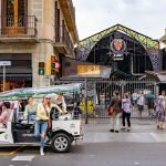 Tour Bienvenida a Barcelona en Eco Tuk Tuk Privado con Guía Local