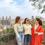 Tour Bienvenida a Barcelona en Eco Tuk Tuk Privado con Guía Local