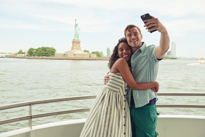 Crucero turístico Super Express para ver la Estatua de la Libertad de Nueva York
